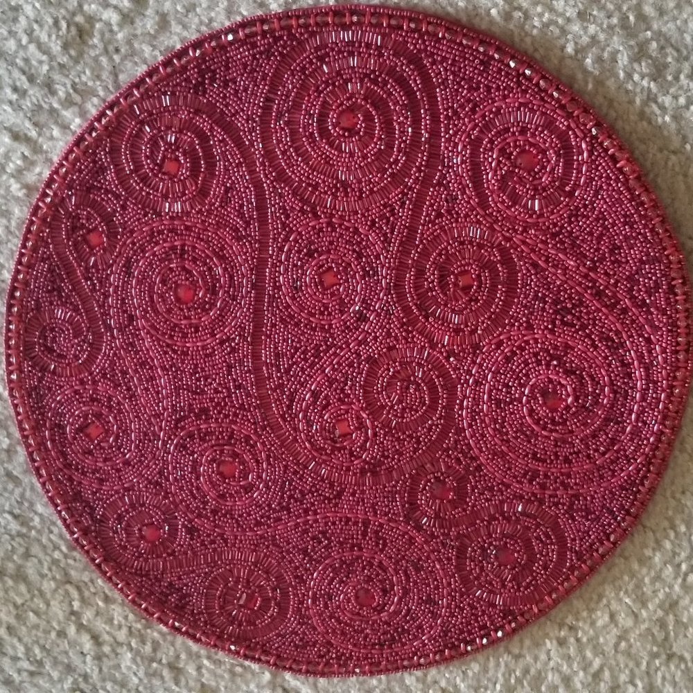KIM SEYBERT RED CHRISTMAS HOLIDAY SCROLL BEADED 14" ROUND PLACEMAT CENTERPIECE